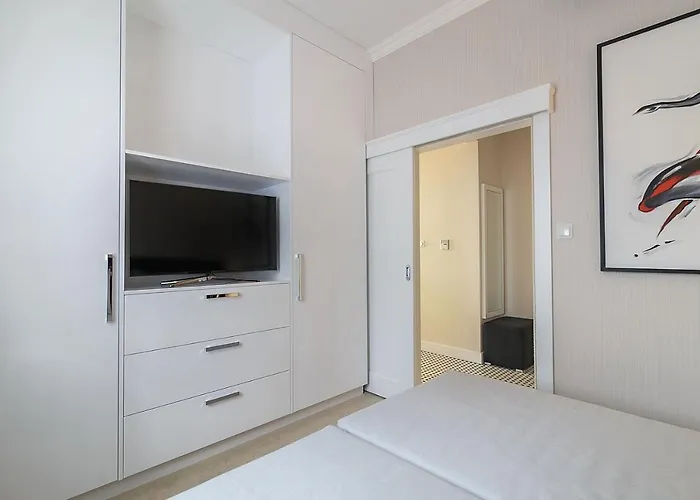 Premier With Sauna By Grand דירה